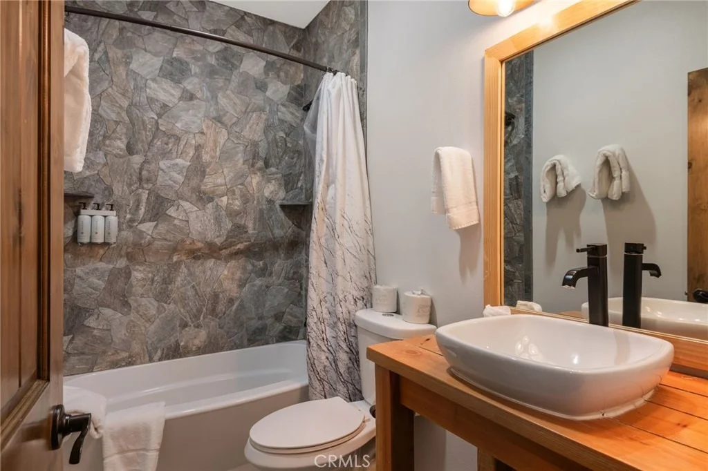 Photo of 855 Conklin Road
