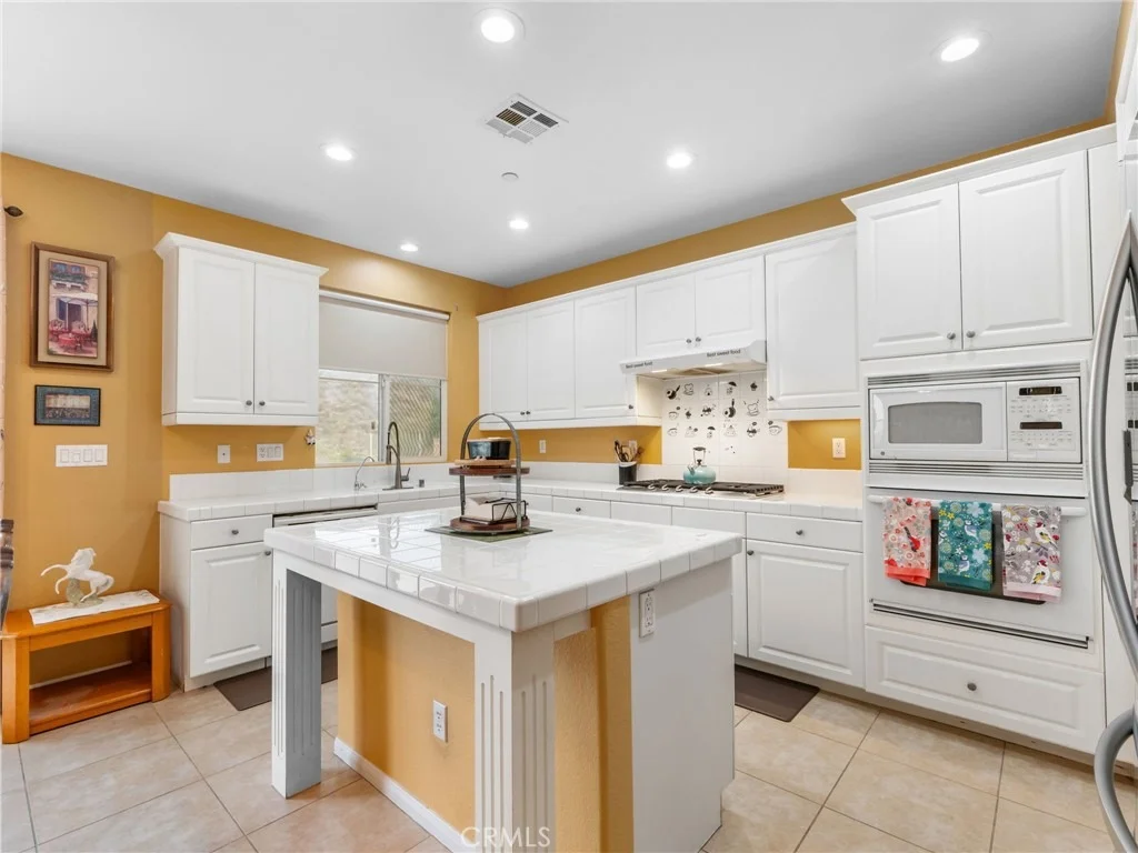 Photo of 4106 Lake Circle