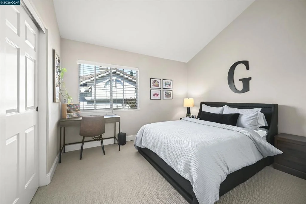 Photo of 219 Viewpoint Dr