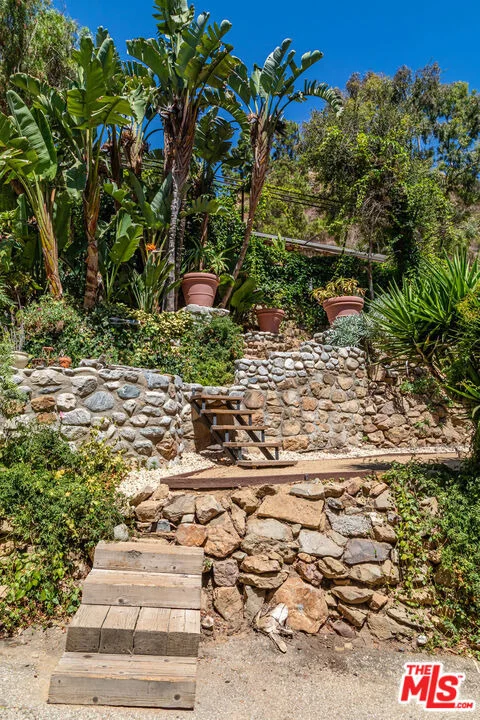 Photo of 2961 Gorge Road