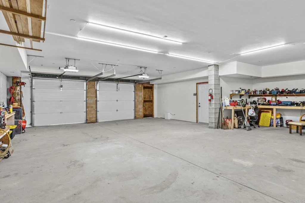 Photo of 21179 Sutherland Dam Road