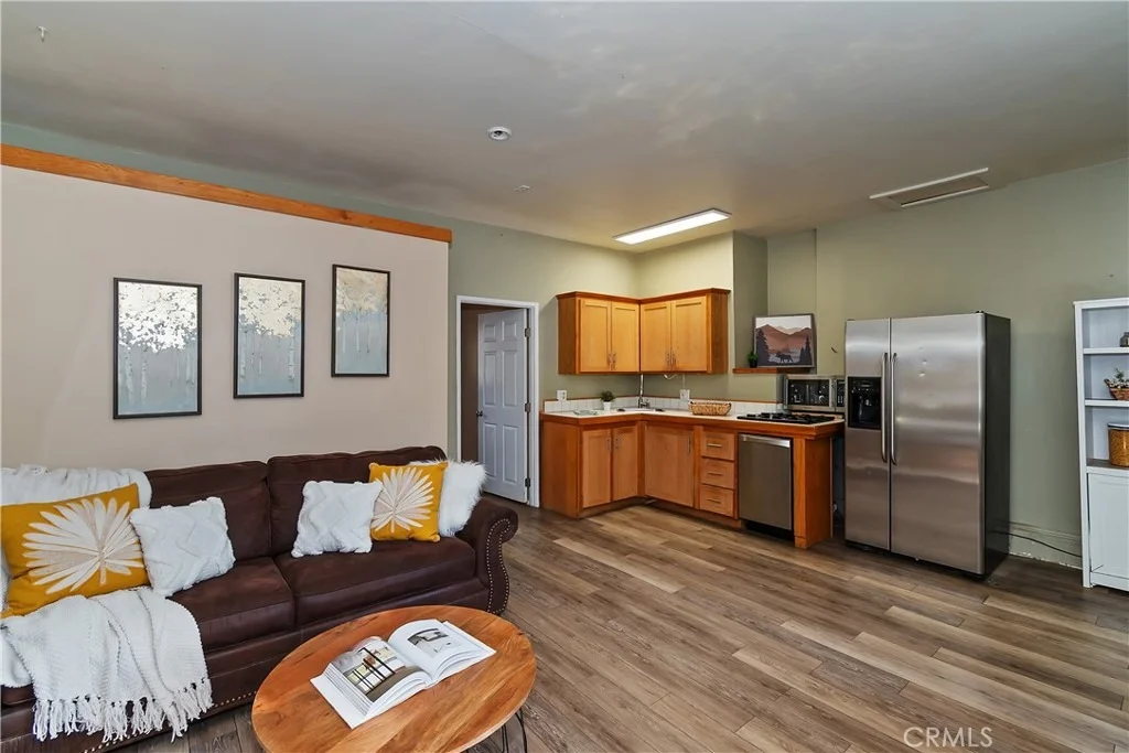 Photo of 811 Leonard Lane