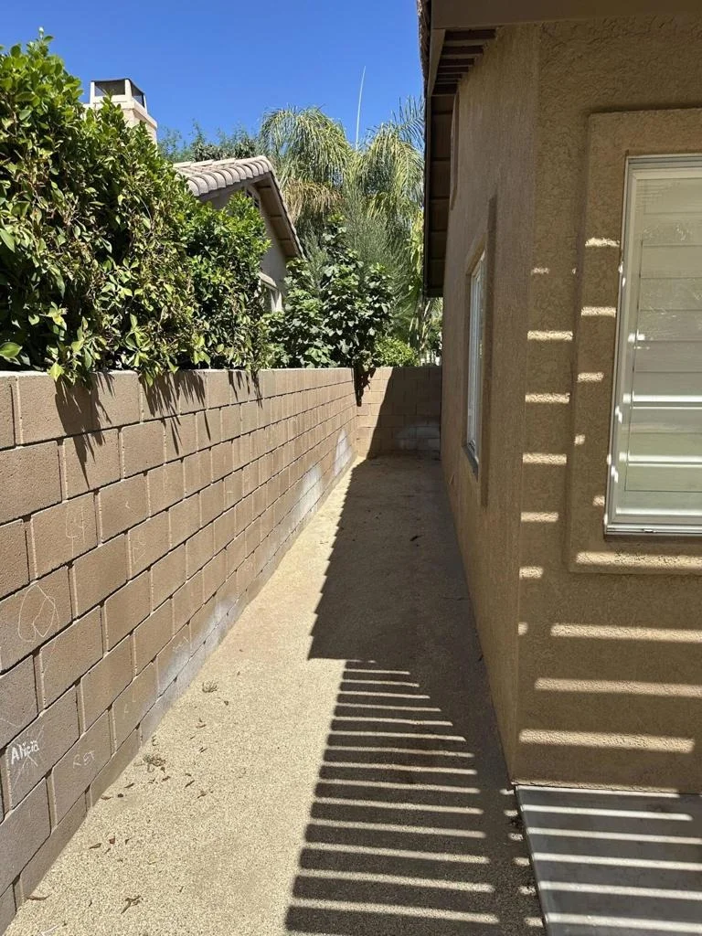Photo of 45925 La Flor Lane