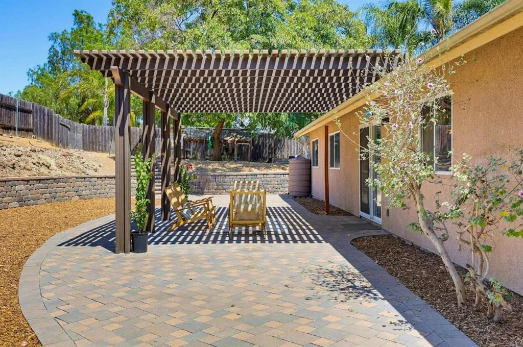 Photo of 9744 Sierra Madre Road