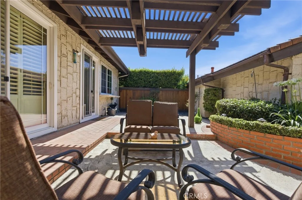 Photo of 651 Edith