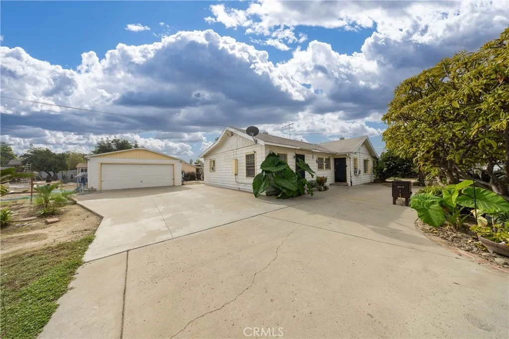 Photo of 12203 Klingerman Street