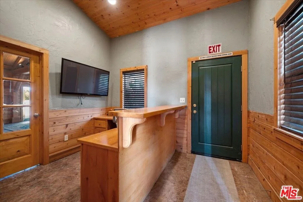 Photo of 230 Hans Place