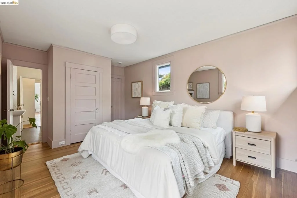Photo of 1117 The Alameda