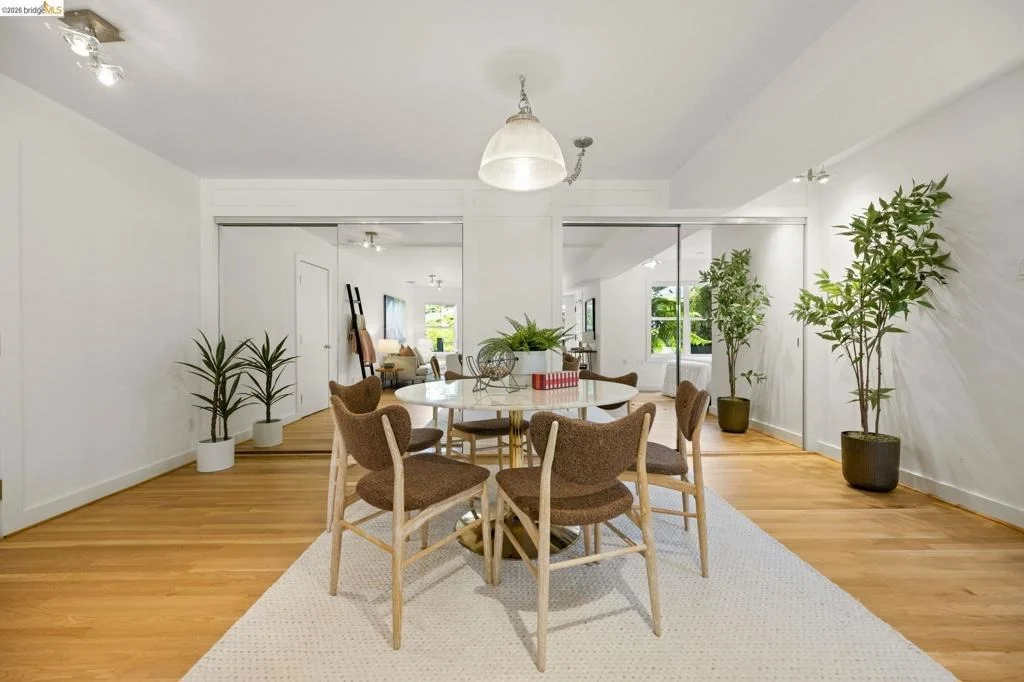 Photo of 683 Mandana Blvd.