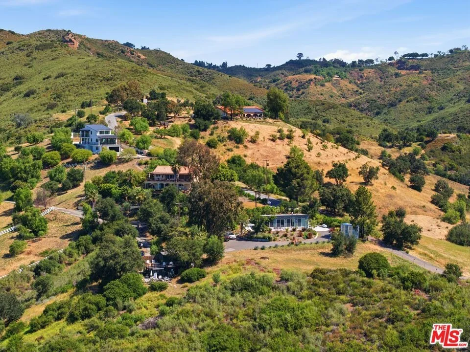Photo of 3065 S S Foose Road