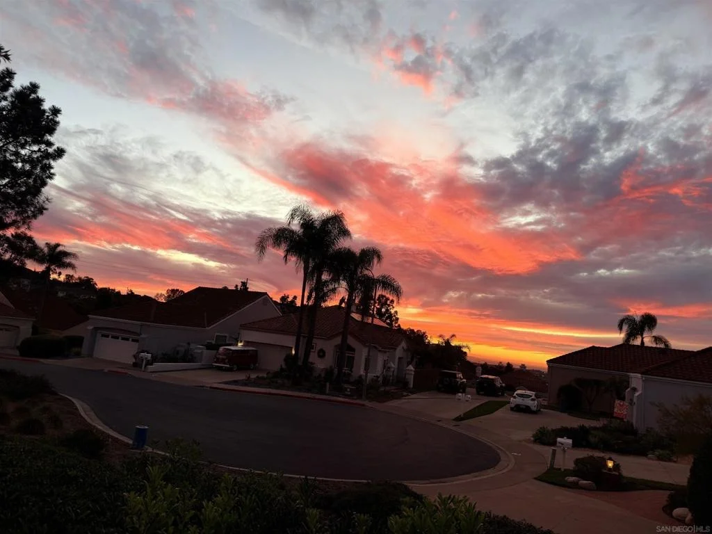 Photo of 1225 via Rafael