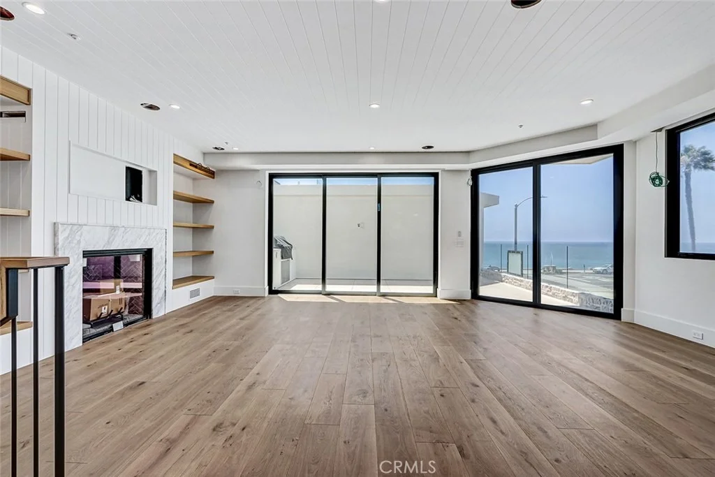 Photo of Unit 2 at 1400 Esplanade