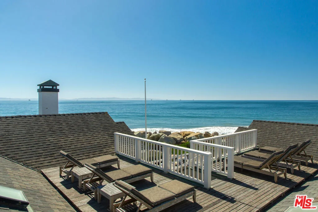 Photo of 571 Sand Point Road