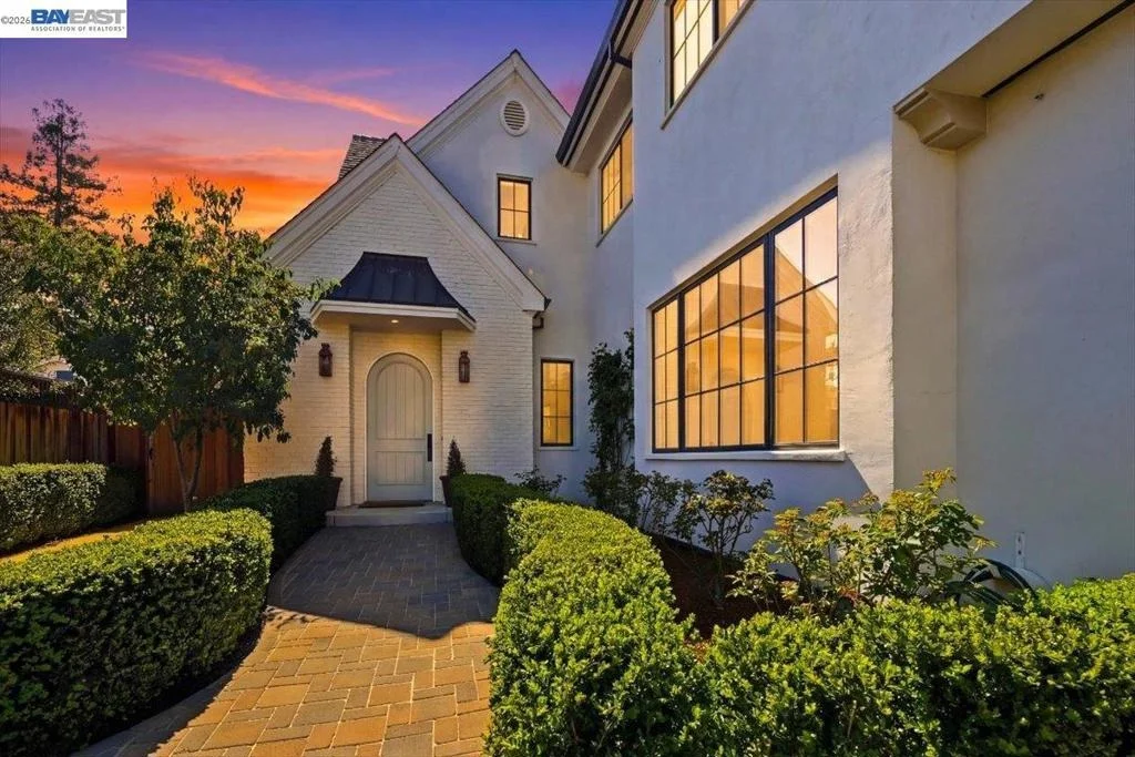 Photo of 3550 Vine St