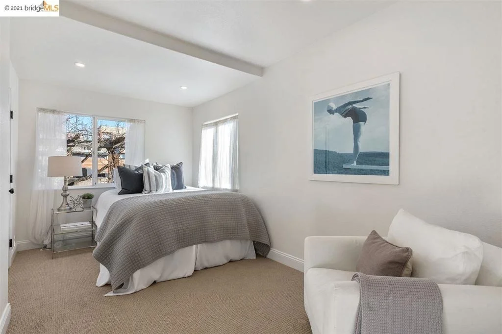 Photo of 450 Lewis Ave