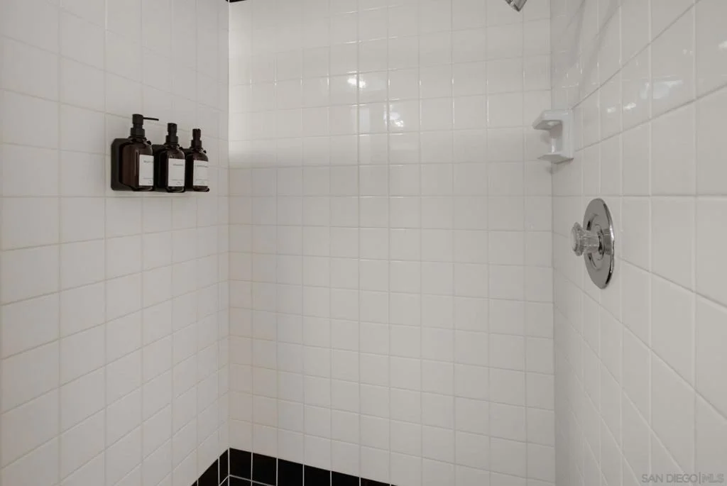 Photo of Unit 302 at 457 Coast