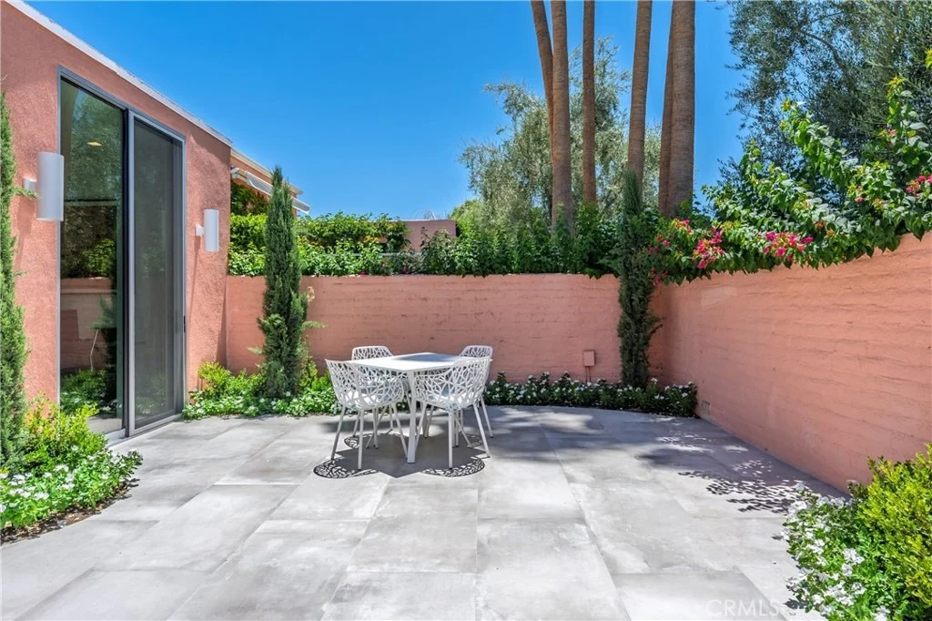 Photo of 47090 Amir Drive