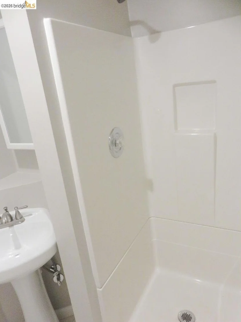 Photo of Unit 304 at 325 Kitty Hawk Rd