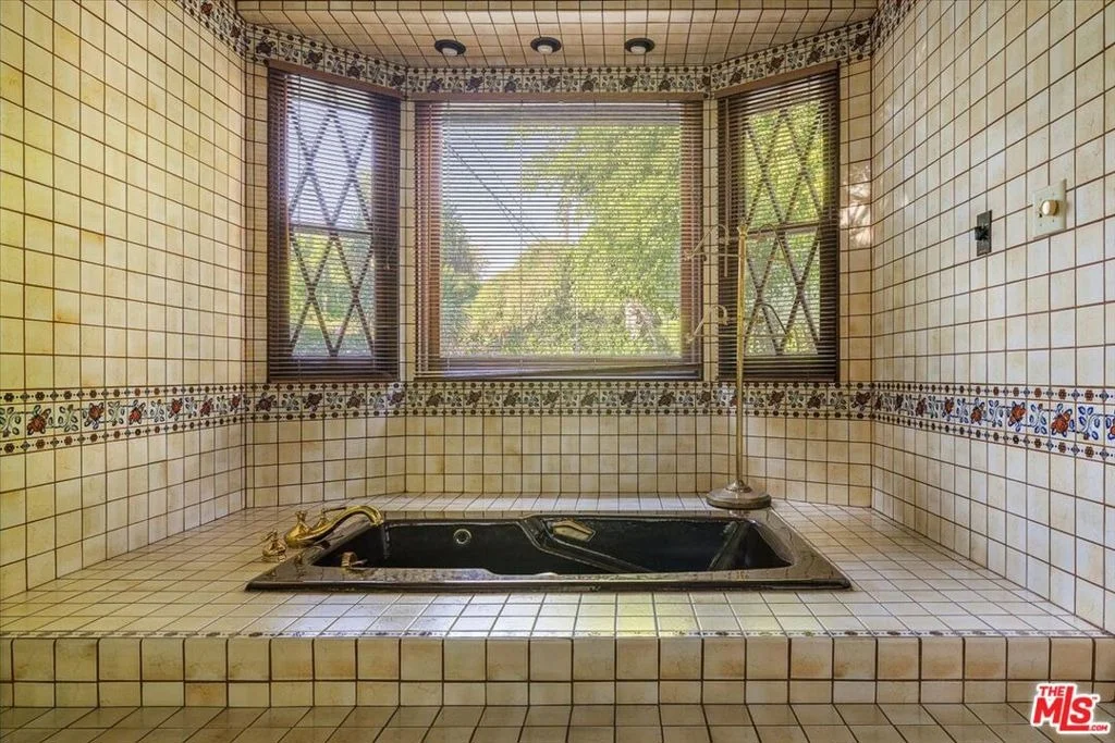 Photo of 8229 Davista Drive