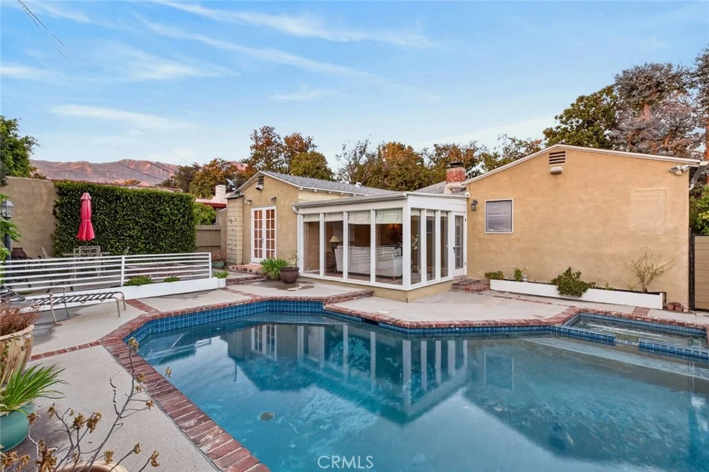 Photo of 1321 Graynold