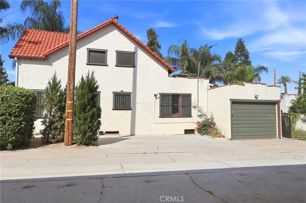 Photo of 18 W Cypress Avenue