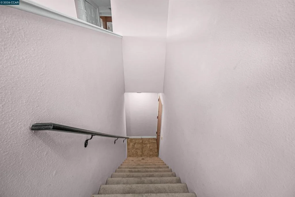Photo of Unit 1 at 220 Apollo