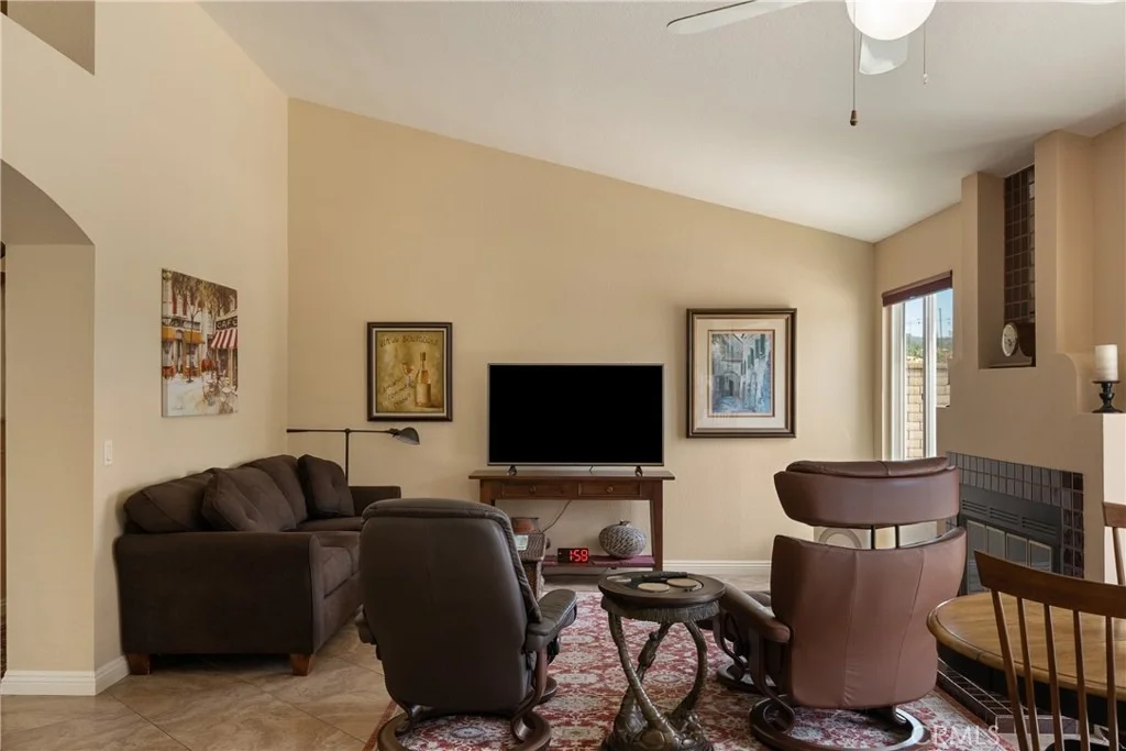 Photo of 2528 Sloan