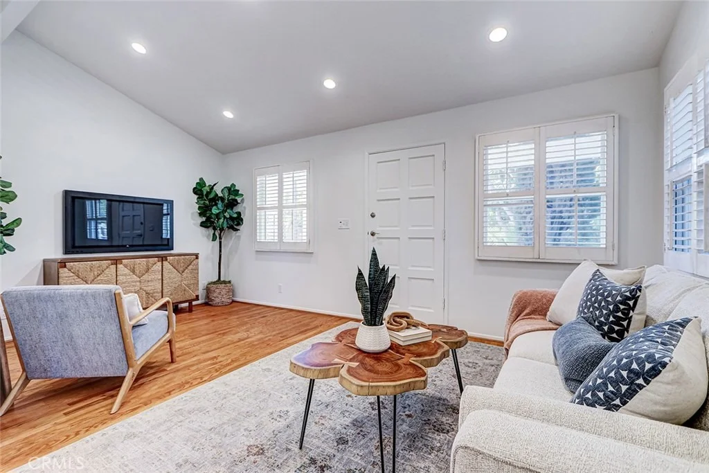 Photo of 2328 Beach Avenue