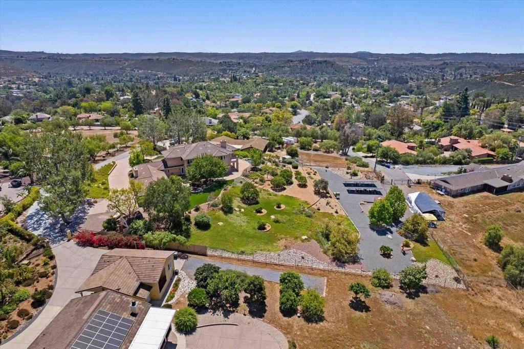 Photo of 13852 Northcrest Ln
