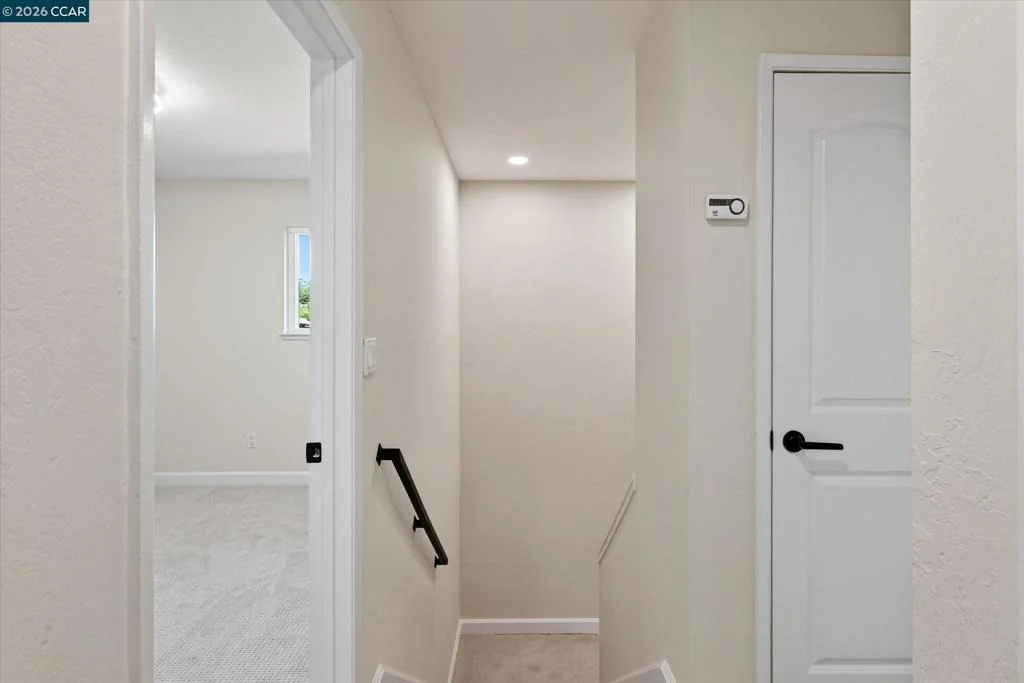 Photo of 584 Mission Pl