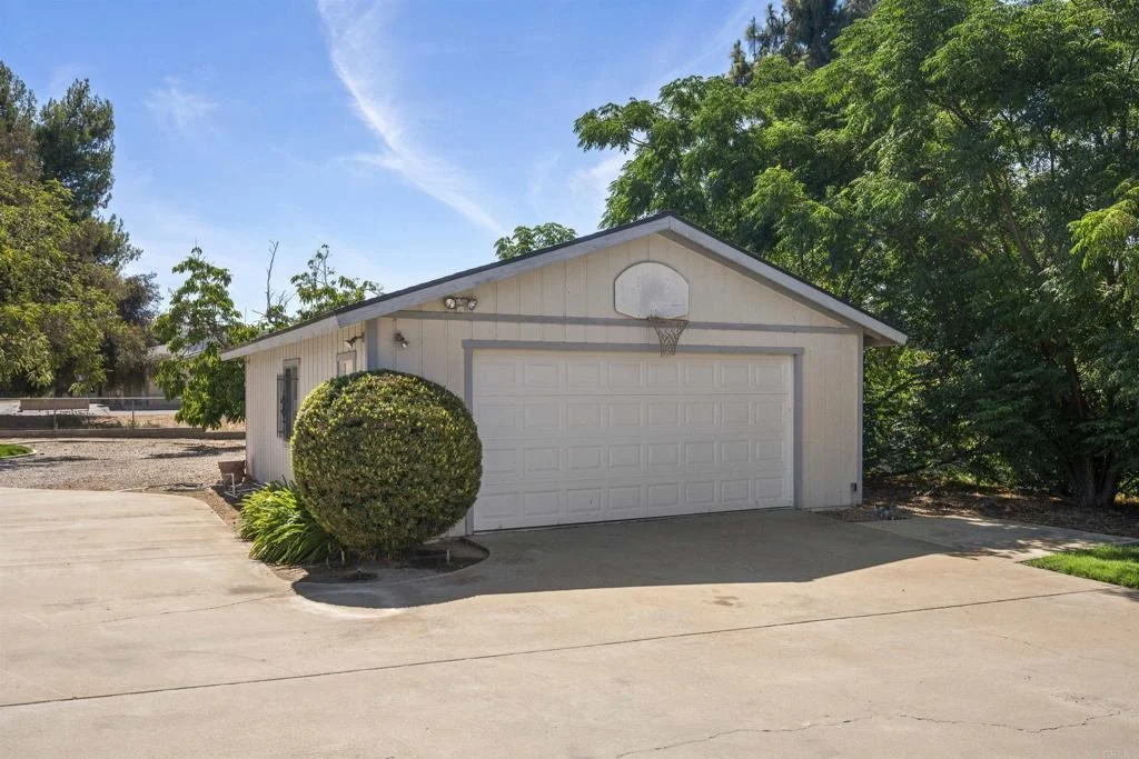 Photo of 842 Hanson Ln