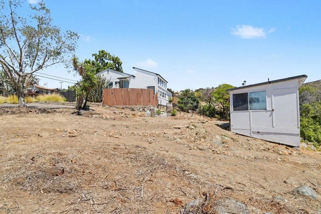 Photo of 2610 Helix St.