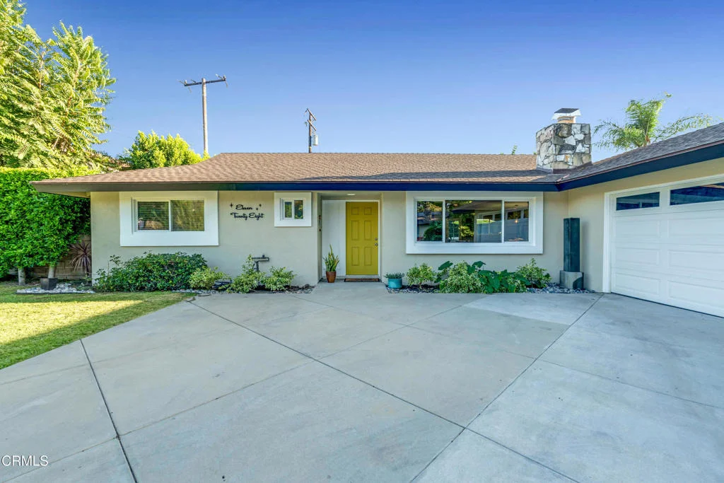 Photo of 1128 Sesmas Street