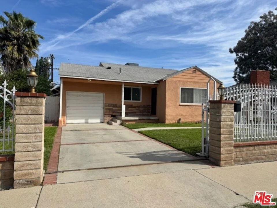 Photo of 19007 Vanowen Street