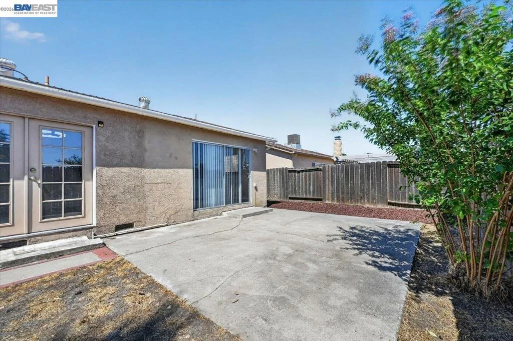 Photo of 2650 Colony Dr
