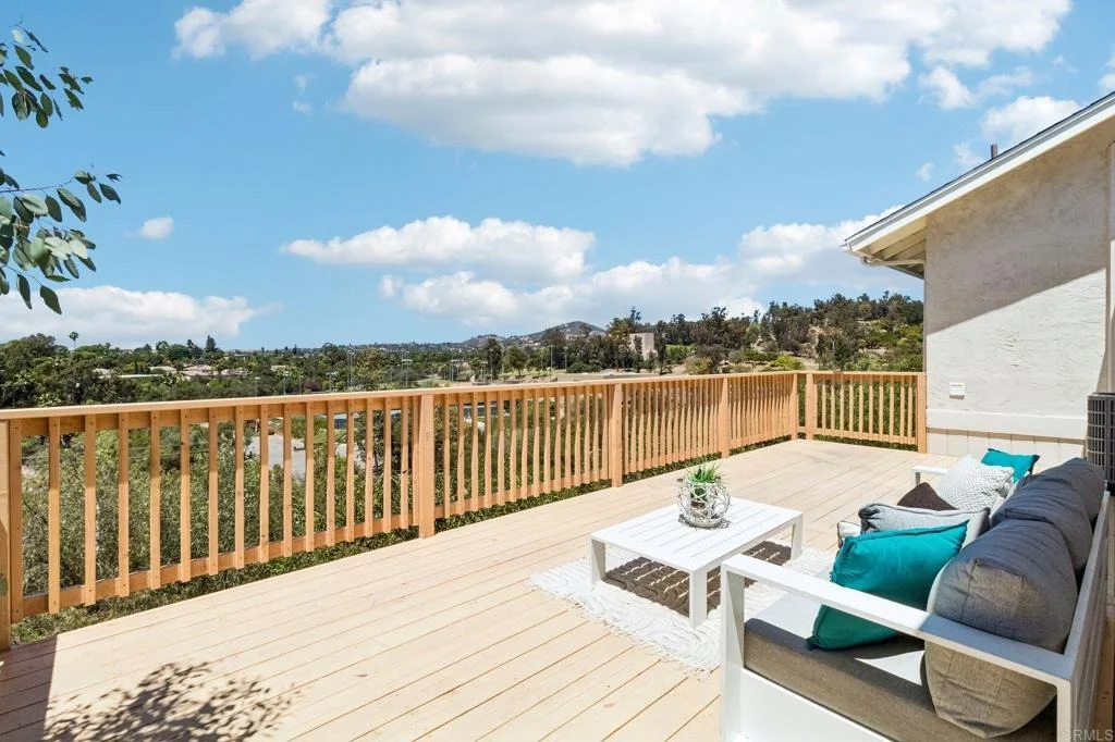 Photo of 221 Colina