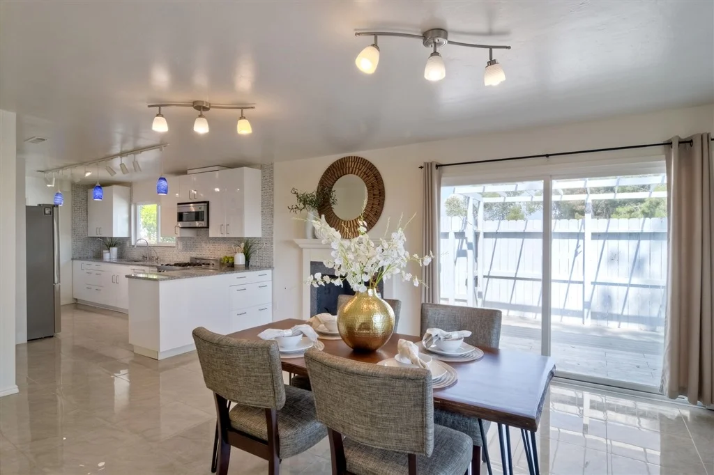 Photo of 1018 Avocado Ave