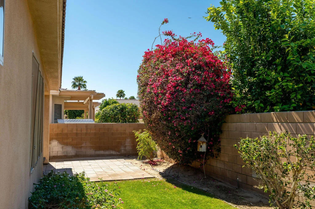 Photo of 44719 Alexandria Vale