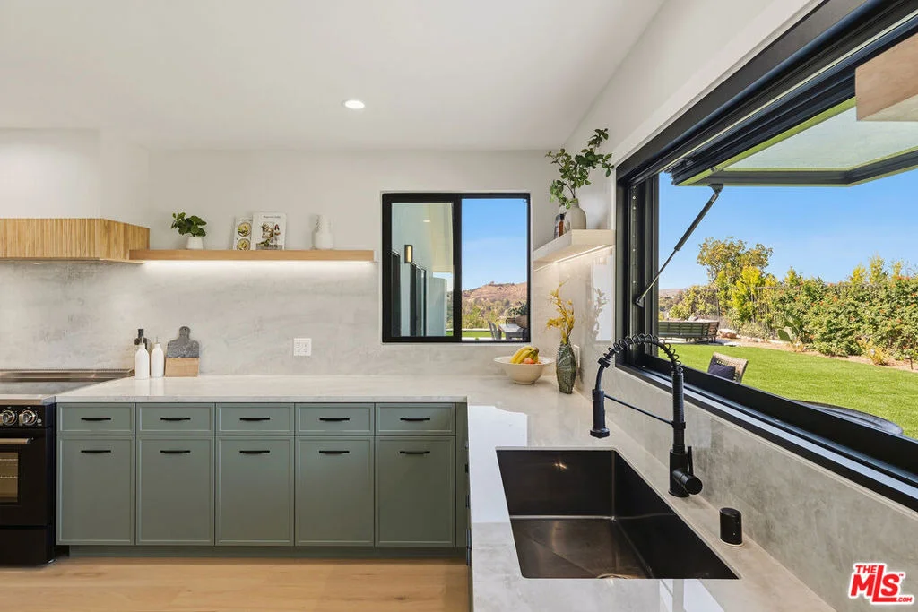 Photo of 23935 Park Belmonte