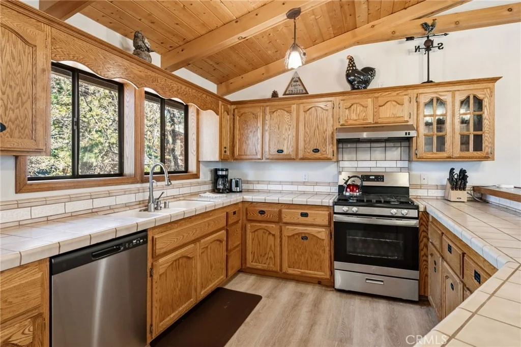 Photo of 1584 Wolf Road