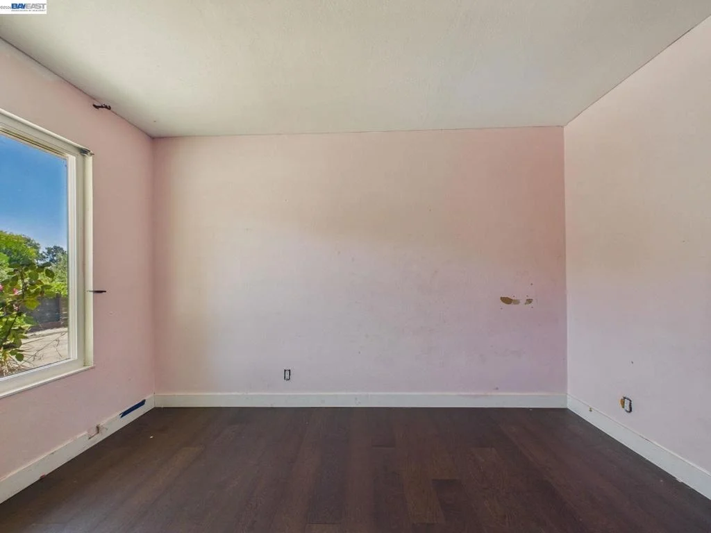 Photo of 327 Steven Cir