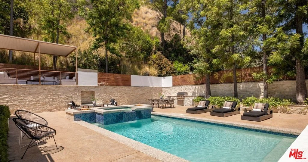 Photo of 9229 Robin Drive