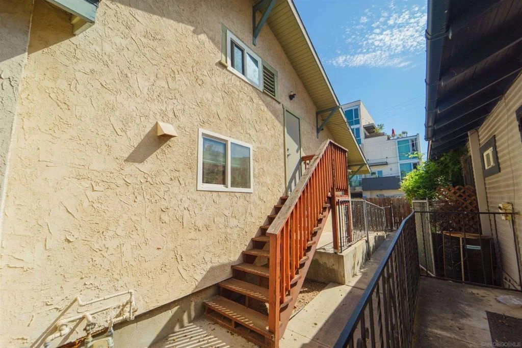 Photo of 3973 8th Ave
