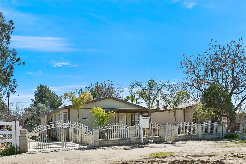 Photo of 33213 Willard Street
