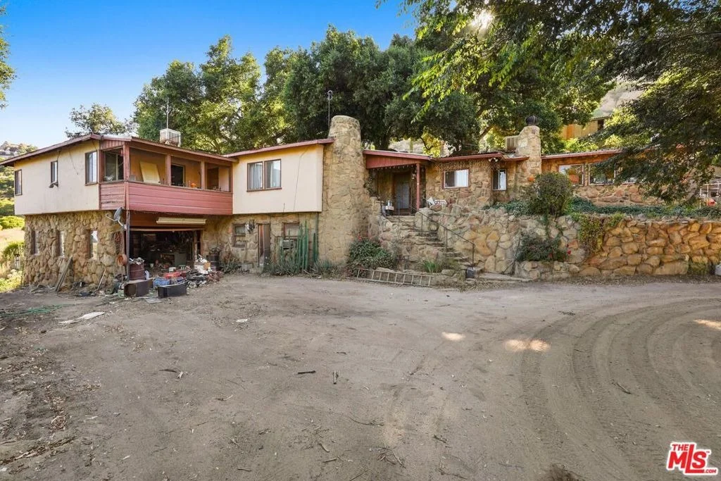 Photo of 670 Bryant Drive