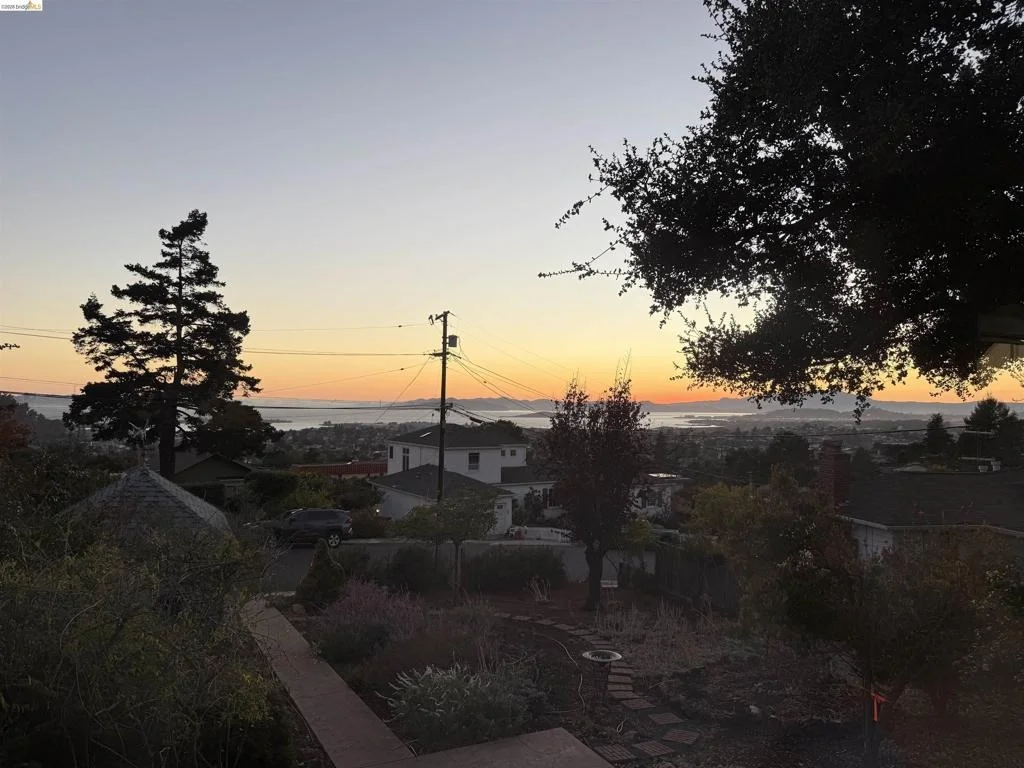 Photo of 722 Avila Place