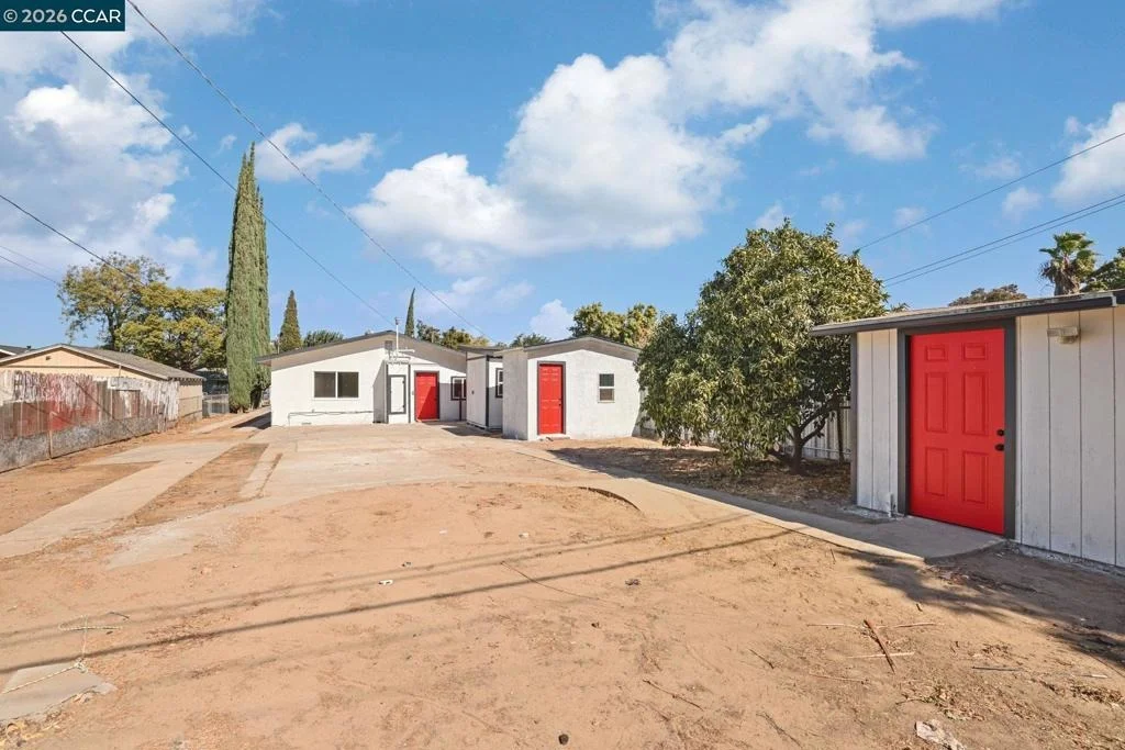Photo of 300 Pueblo Ave