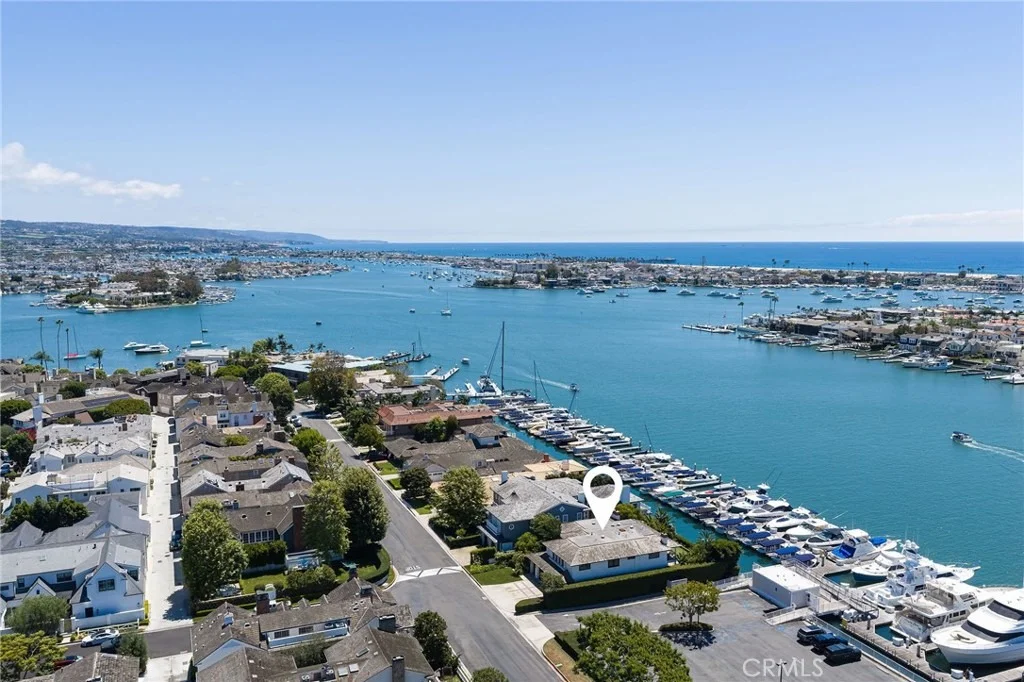 Photo of 2572 Bayshore Drive