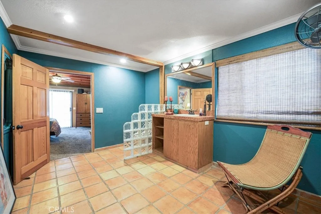 Photo of 60810 Sunrise Road