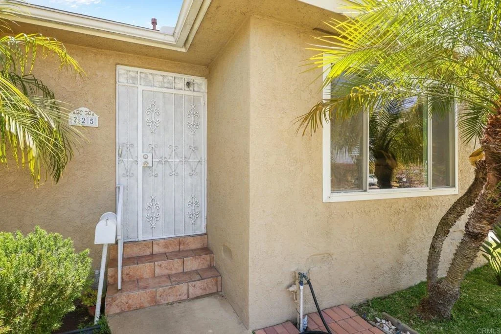 Photo of 725 5th Avenue